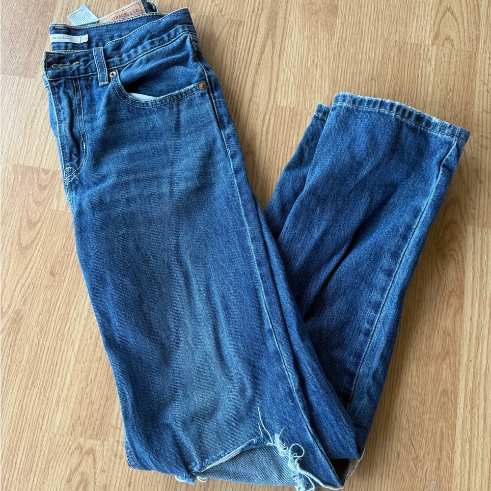 Levi's Blue Denim Women's Jeans - Picture 2 of 5